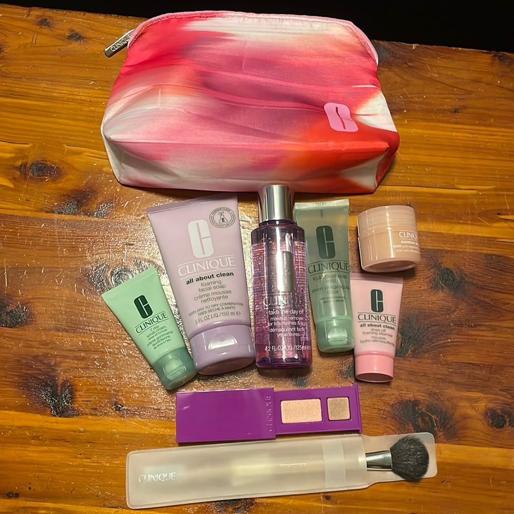 9 piece Clinique Set